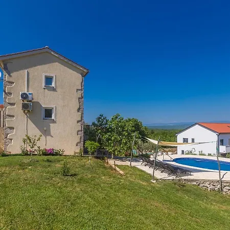 Ferienhaus House Jele *