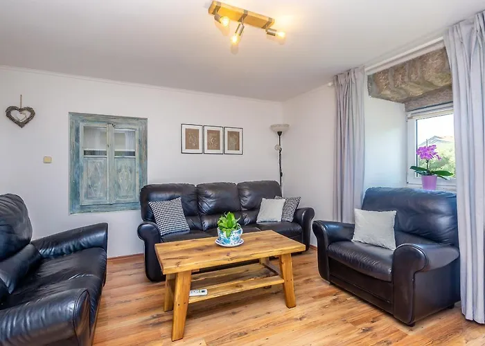 Vakantiehuis House Jele Vrh (Krk)