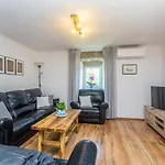 House Jele * Vrh (Krk)